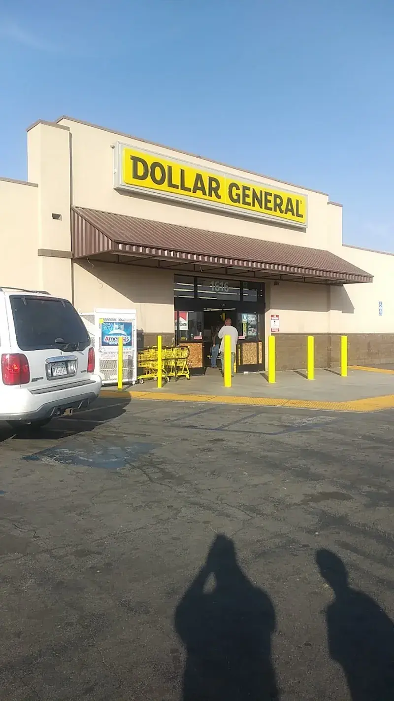 Dollar General in Bakersfield, CA