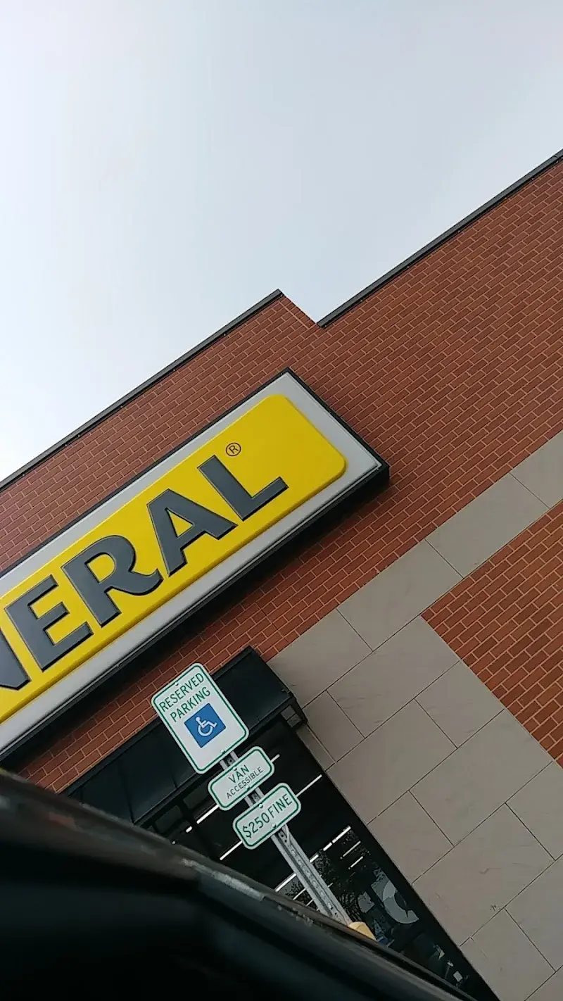 Dollar General in Toledo, OH
