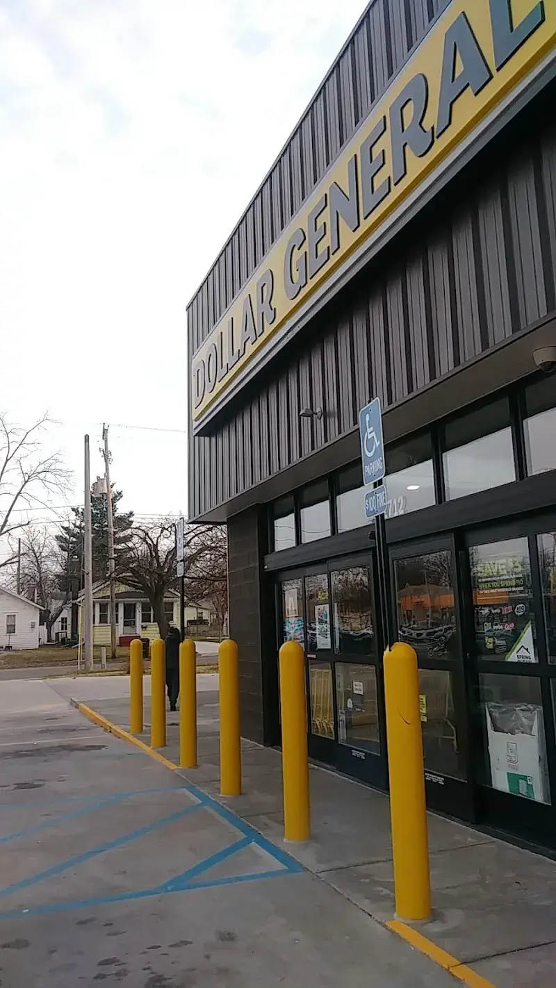 Dollar General in Lansing, MI